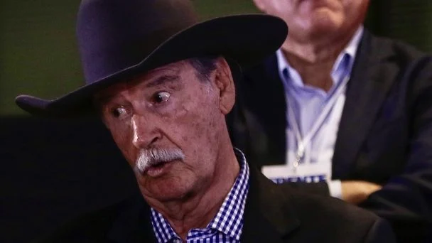 Vicente Fox Retorna a X Después de Suspensión Temporal