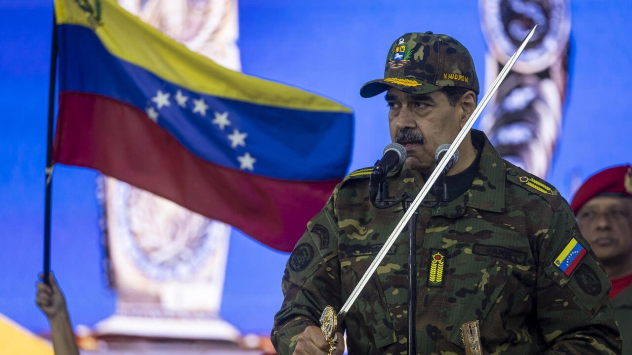 Nicolás Maduro pone a la Fuerza Aérea en estado de preparación máxima