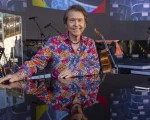 El cantante español Raphael grabará un nuevo álbum de música mexicana en 2026