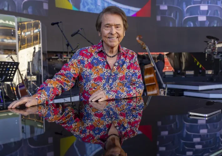 El cantante español Raphael grabará un nuevo álbum de música mexicana en 2026