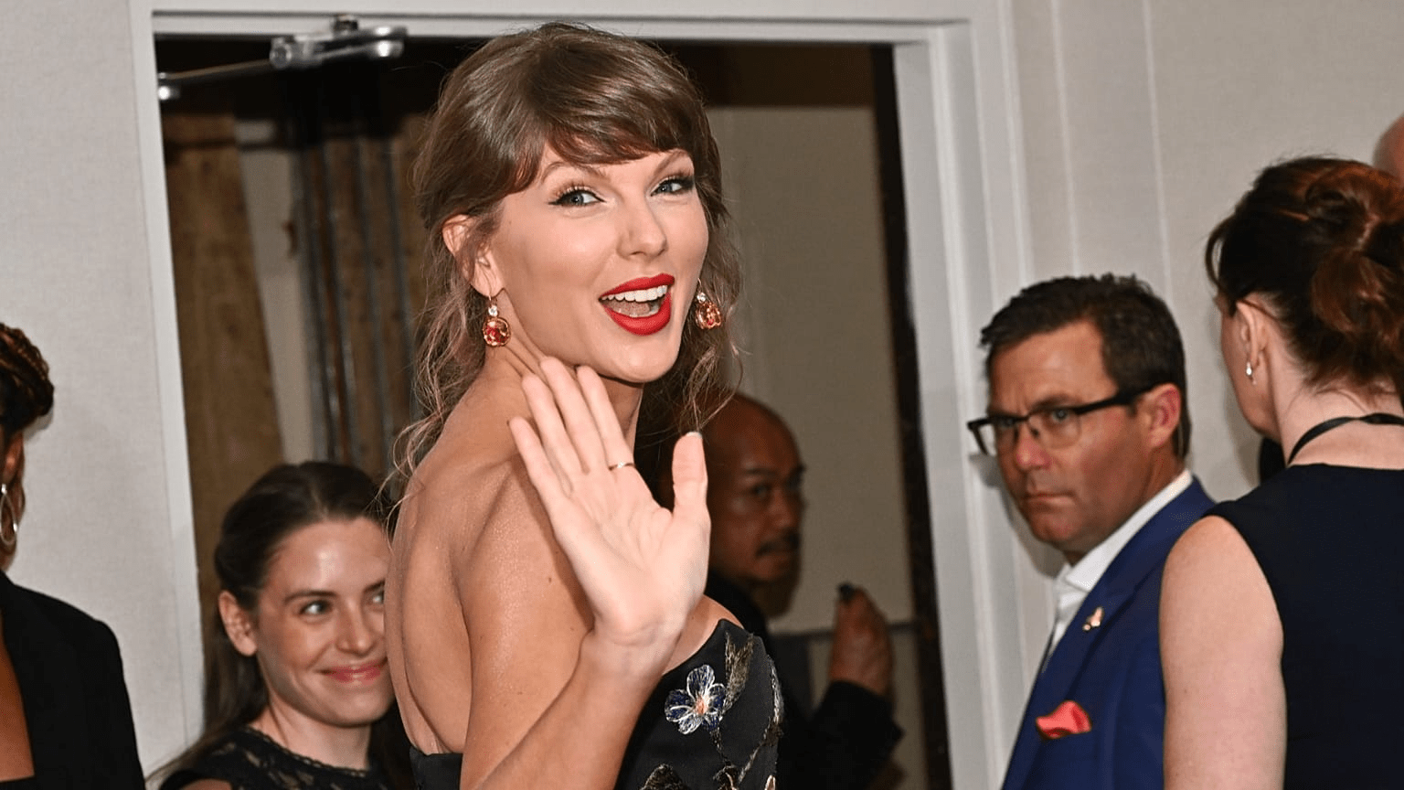 Salón de la Fama reconoce la trayectoria de Taylor Swift