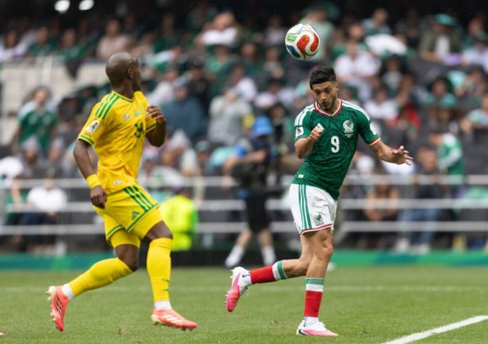 México lidera su grupo y aumenta la presión mundialista