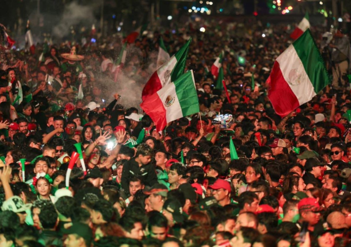 400 mil personas se reunieron en el Ángel para celebrar a México