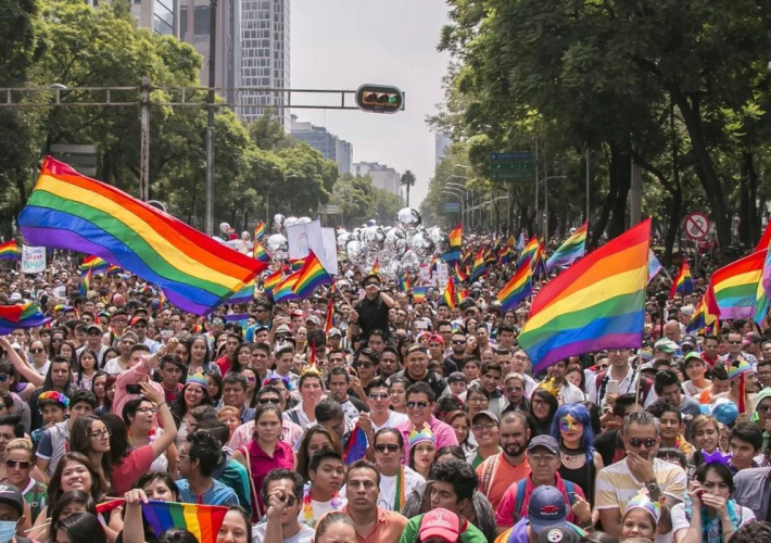 550 mil personas se reunieron para celebrar la 48va edición de la marcha LGBT+ en la CDMX