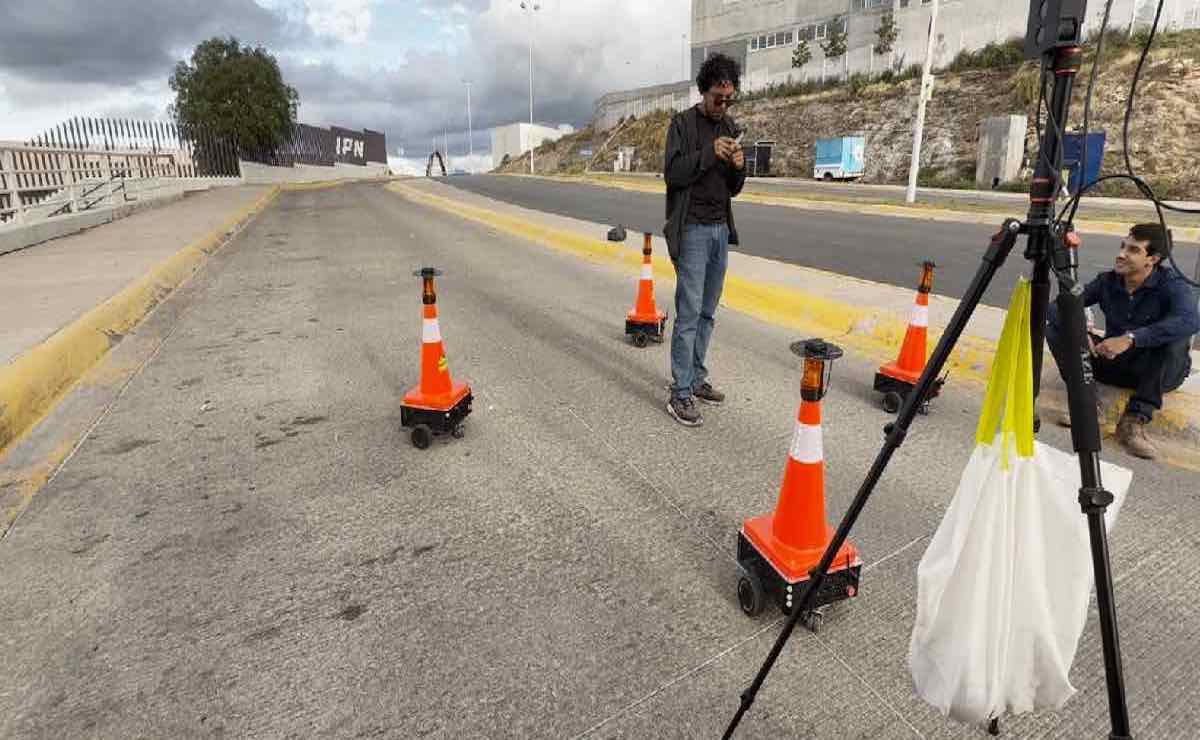 IPN apuesta por conos robots para reducir accidentes viales
