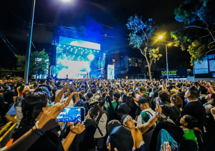 Maná alienta a México en la Minerva con concierto gratis