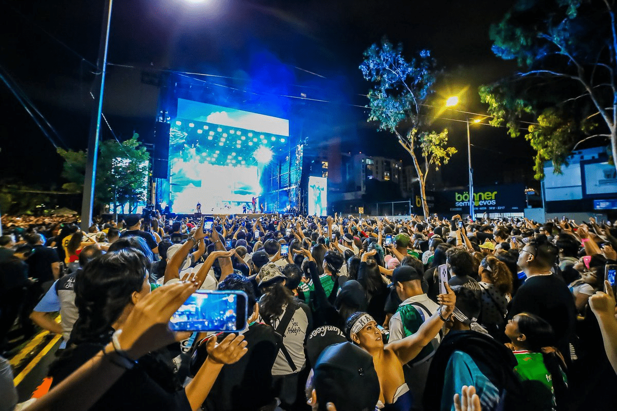 Maná alienta a México en la Minerva con concierto gratis