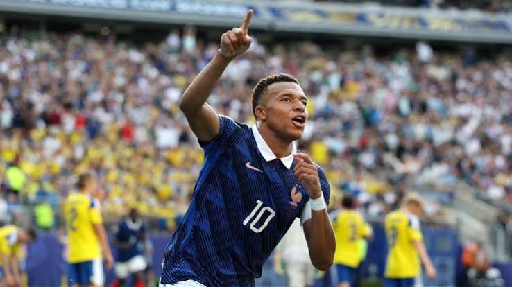 Francia gusta y vence a Suecia tres a cero