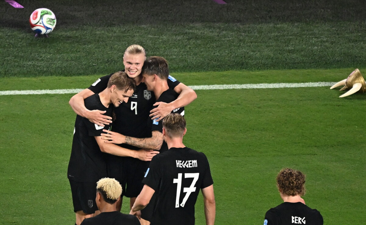 Noruega vence a Senegal y asegura su pase a 16avos