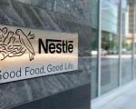 Nestlé retirará los colorantes artificiales de todo su portafolio