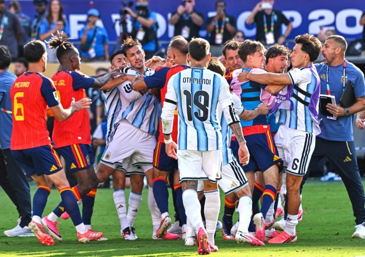 FIFA investiga a la AFA por polémica en el Mundial