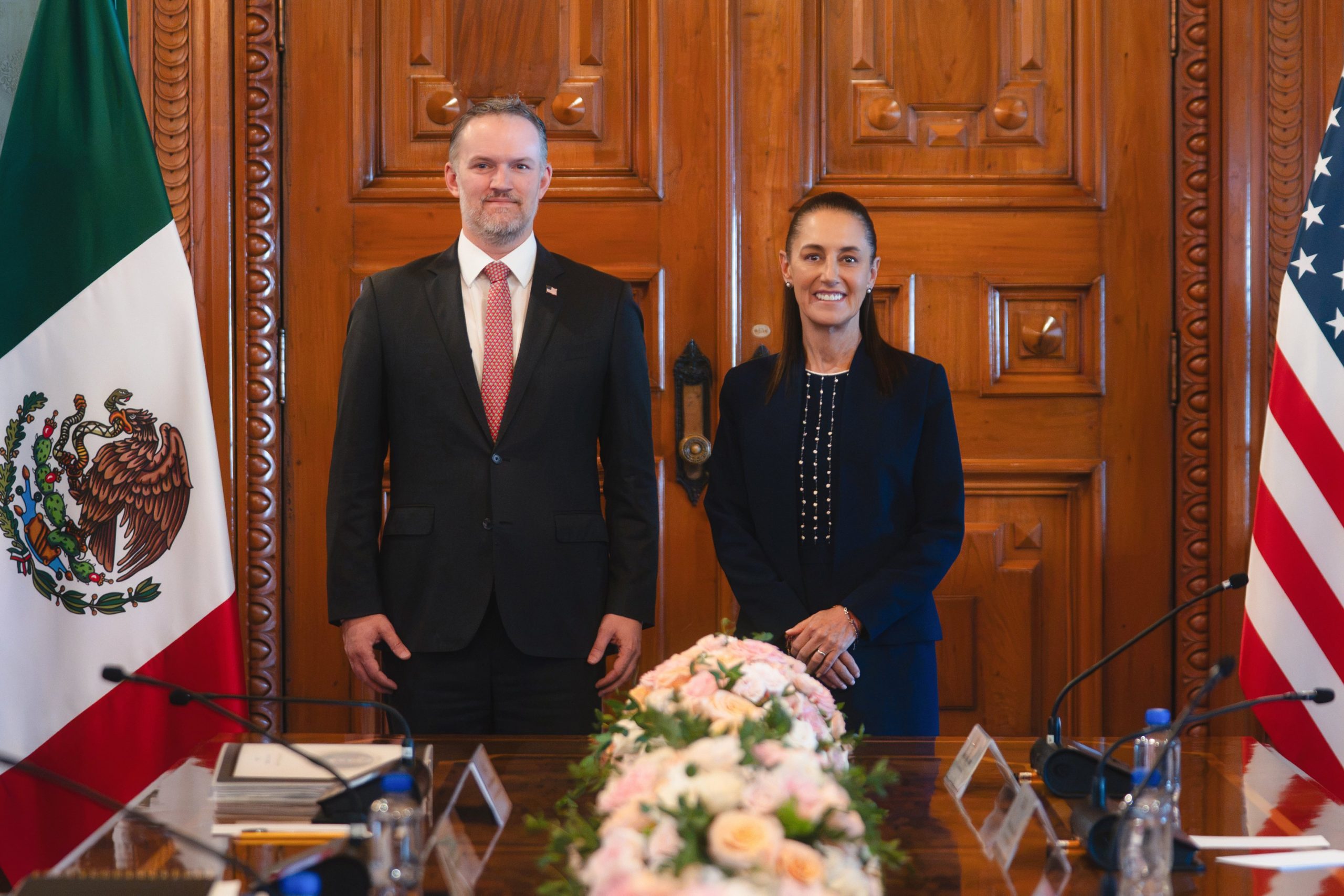 Sheinbaum recibe a delegación de EE. UU. por comercio