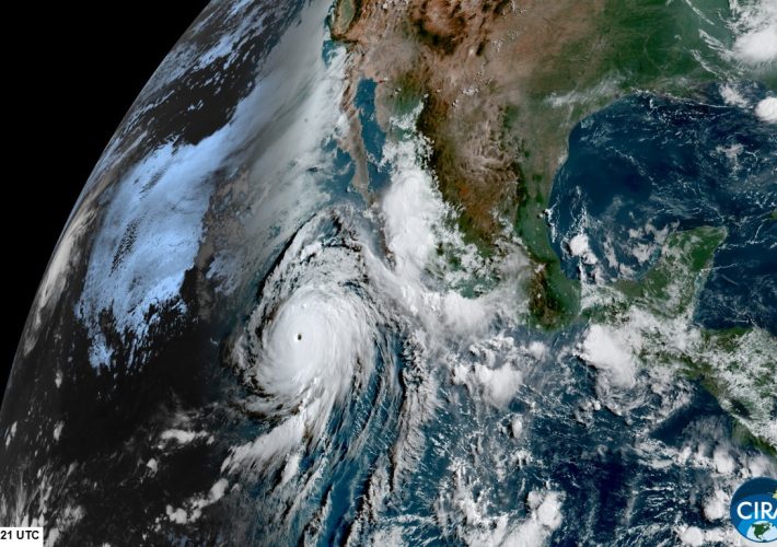 El huracán Genevieve se intensificó rápidamente durante la madrugada de este 27 de julio de 2026