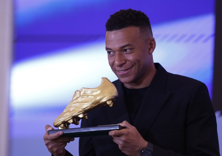 Mbappé rompe récord y conquista la Bota de Oro FIFA