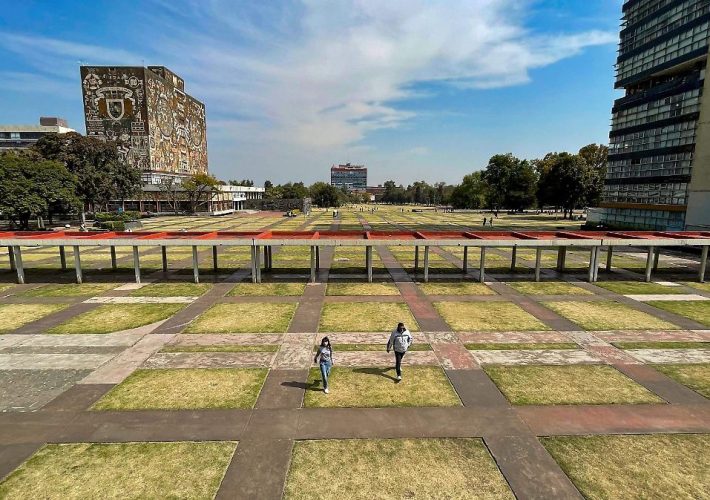 La Universidad Nacional Autónoma de México anunció la suspensión provisional de los trámites de entrega documental e inscripción