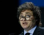 El presidente de Argentina, Javier Milei, acusó este domingo a México, Brasil y al Partido Demócrata de Estados Unidos de impulsar una presunta "campaña antiargentina"