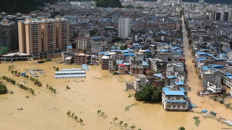 Millones evacuados tras el paso de un tifón en China