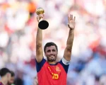 Rodri recibe el Balón de Oro tras el título mundial
