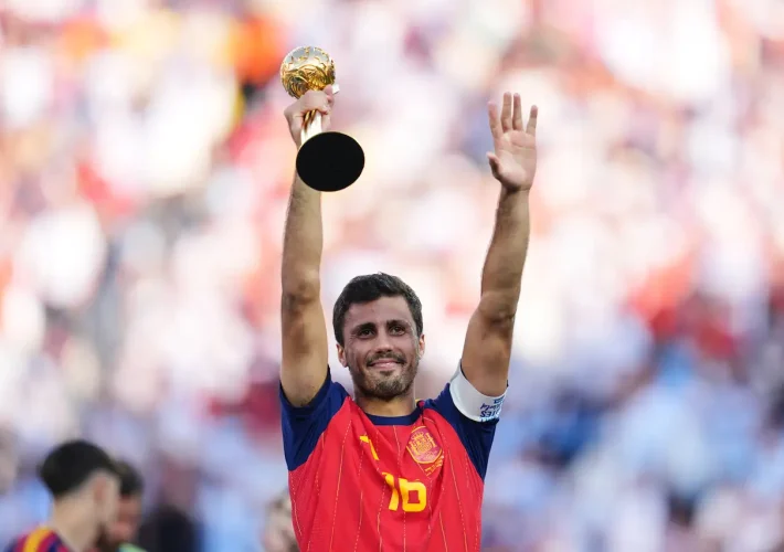 Rodri supera a Messi y gana el Balón de Oro FIFA