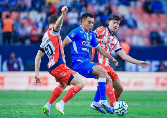 Jeremy Márquez guía triunfo de Cruz Azul sobre San Luis
