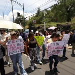 Bloquean Insurgentes tras decisión de la UNAM sobre examen